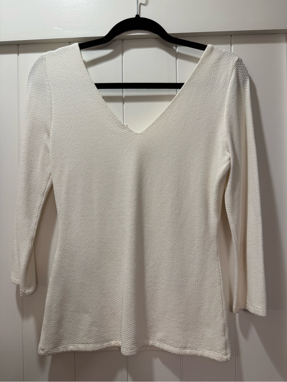 White House Black Market Cream V-Neck/scoop neck reversible Textured Knit Top